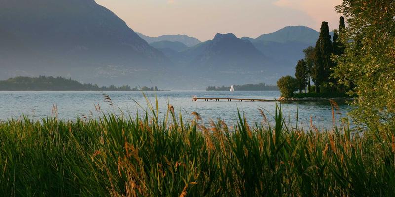 数码评测86：手机、耳机与电脑配件全方位体验指南